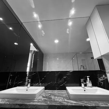The Faced Platinum By Astria Suites Kuala Lumpur Luaran gambar