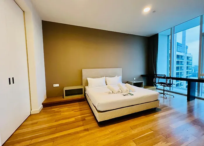 The Faced Platinum By Astria Suites