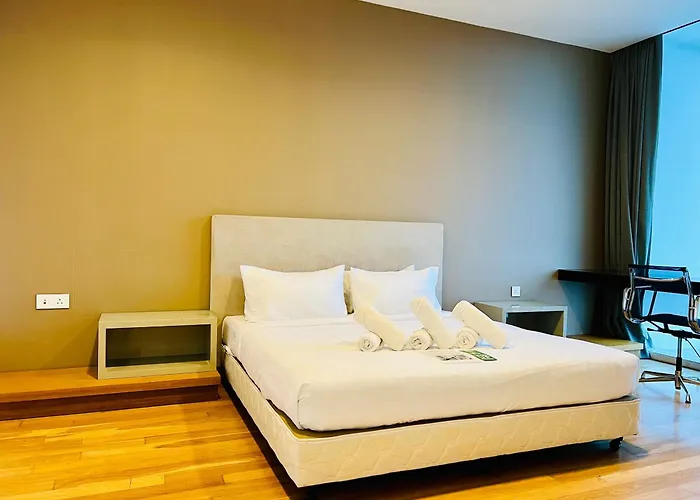 The Faced Platinum By Astria Suites