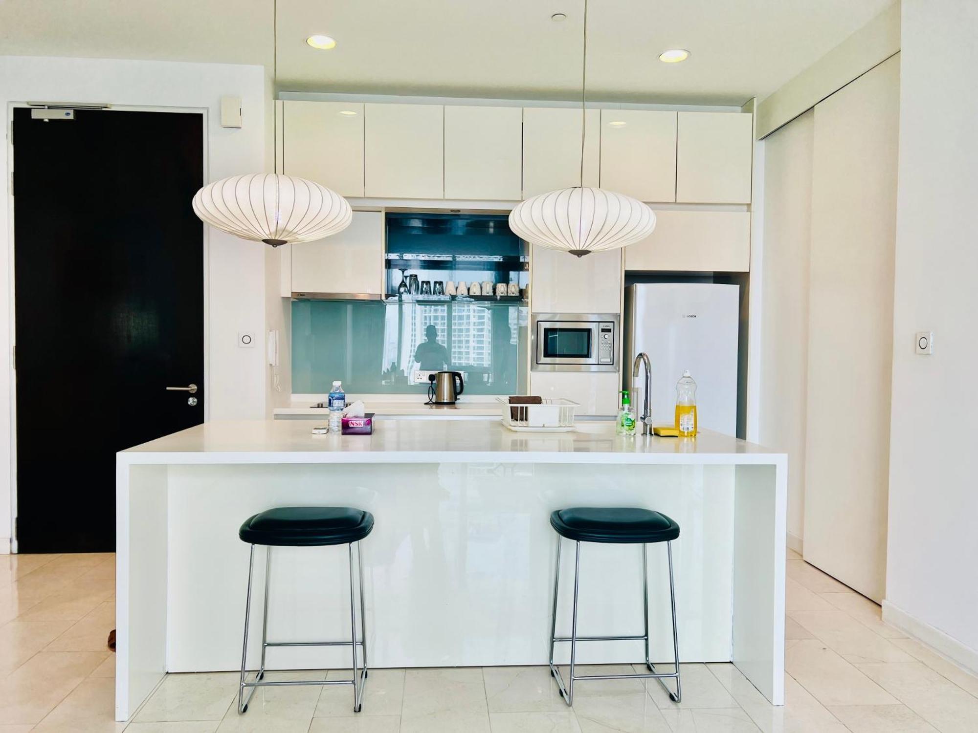 The Faced Platinum By Astria Apartment *